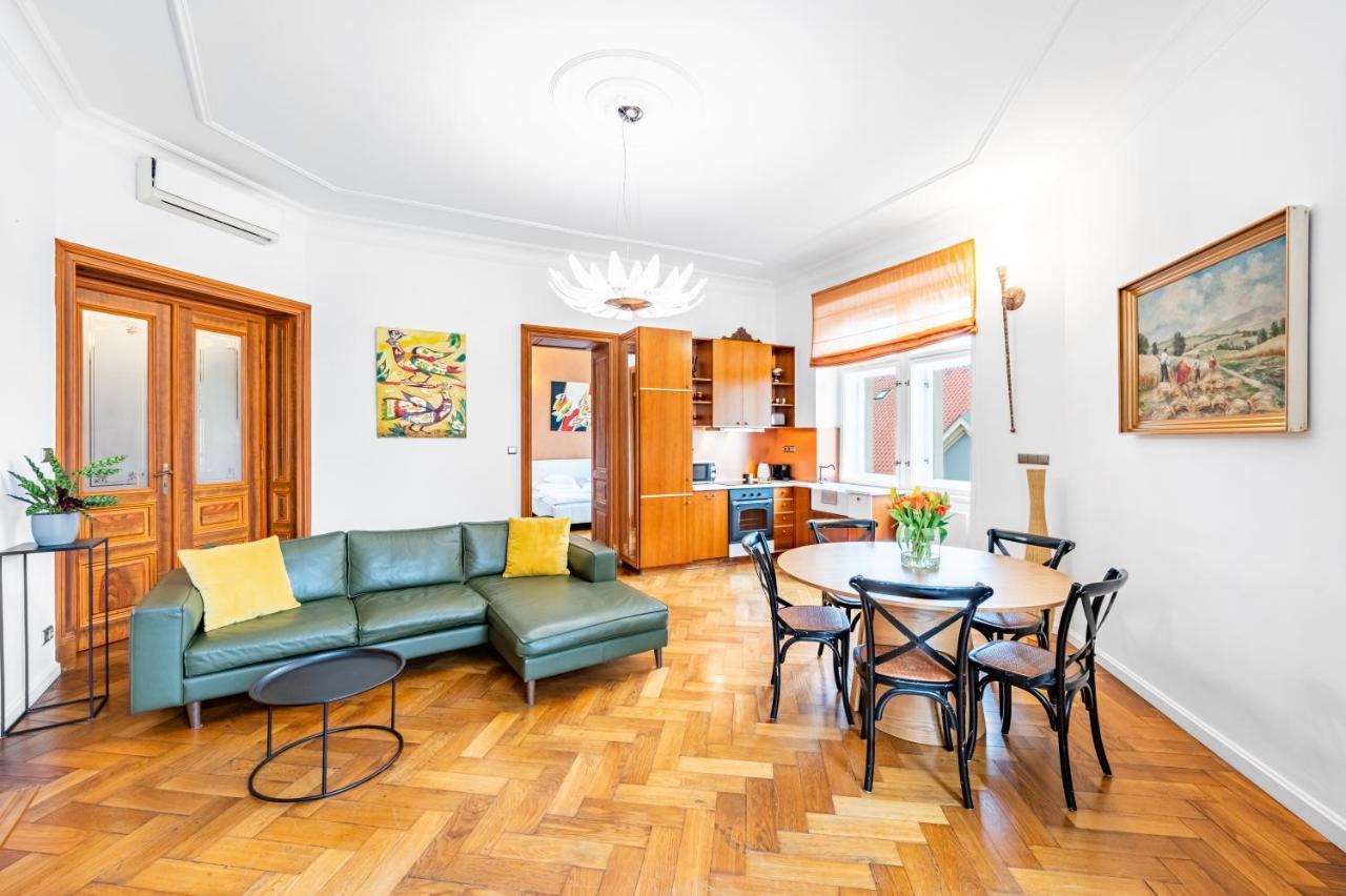 Malostranska 4* Prague
