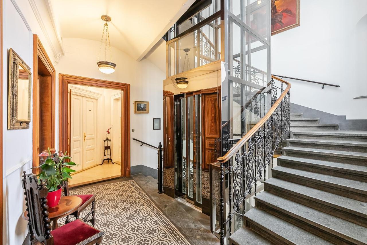 Malostranska 4* Prague